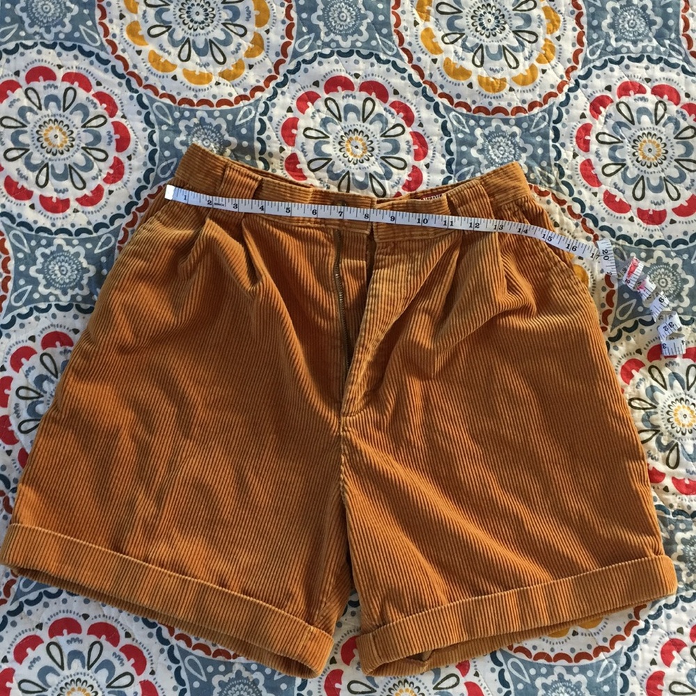 VINTAGE Mustard high waisted shorts